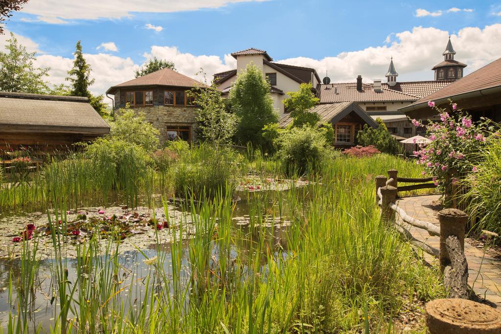 Wellnesshotel Seeschlößchen - Privat- Spa&Naturresort Senftenberg Exterior foto